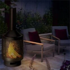 Essos Gartenofen Holzofen Ø45cm Gitterwand Stahlblech Schwarz -Outdoor Grills Store 10031482 yy 0003 ambient Blumfeldt Essos Gartenofen schwarz