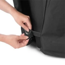 Tomahawk 3.1 S Wetterschutzhaube 300D Canvas 30/70% PE/PVC Schwarz -Outdoor Grills Store 10033569 yy 0004 detail Klarstein Tomahawk S Wetterschutzhaube schwarz