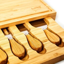 Käsebrett Mit Messerfach 25,2x3x19,5 Cm 4 Spezialmesser Pflegeleicht -Outdoor Grills Store 10038079 yy 0006 logo